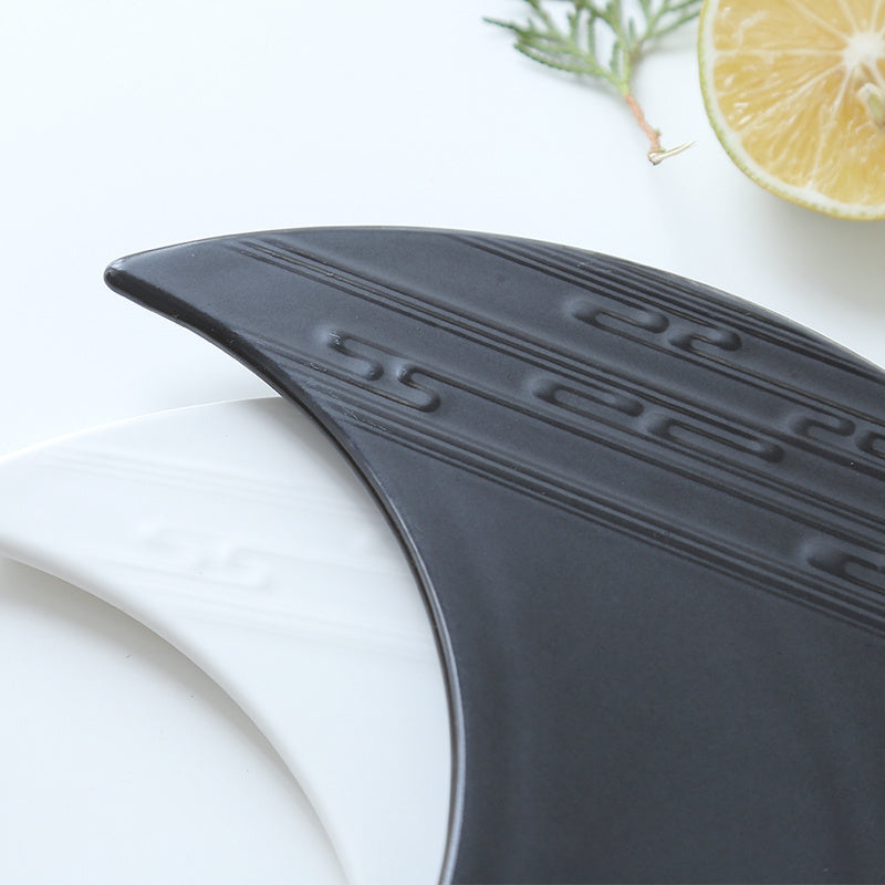 Piatto a forma di luna