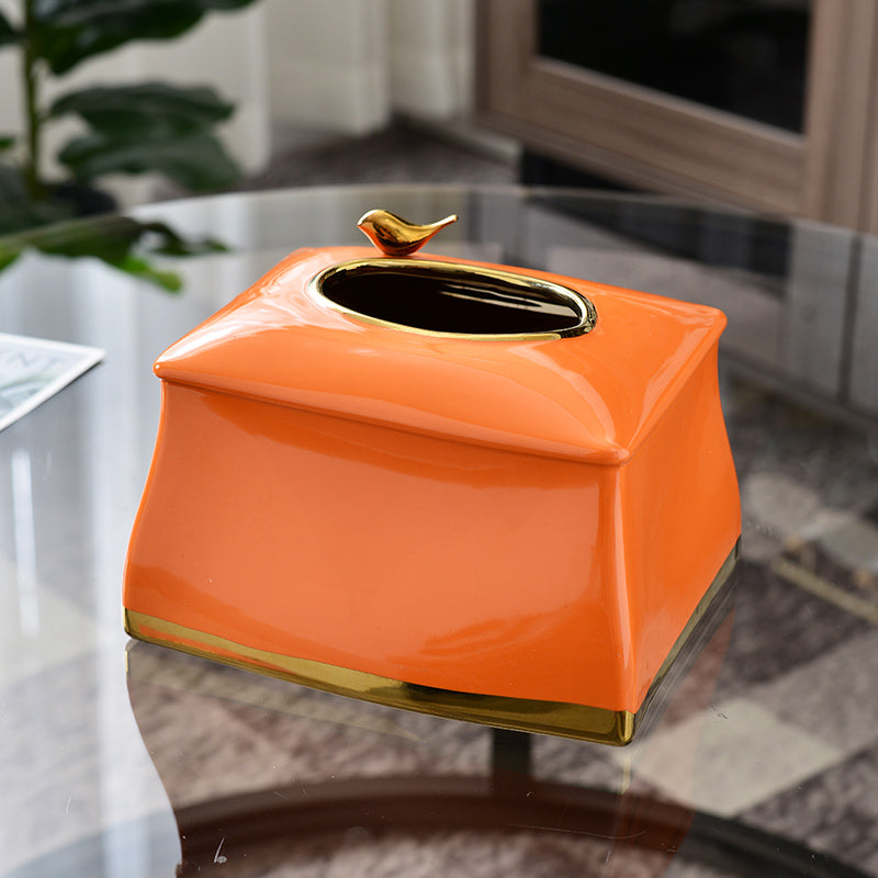 Set in ceramica con piatto, posacenere e scatola porta fazzoletti