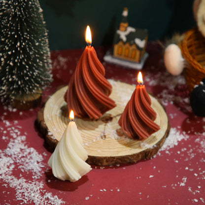 Candela a Forma di Albero di Natale