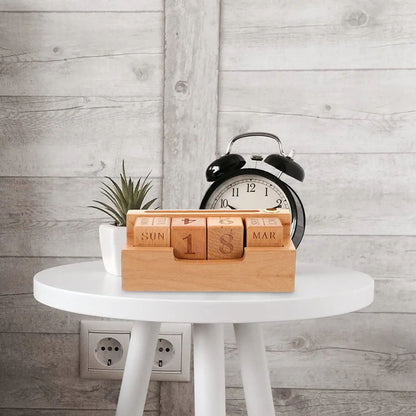 Calendario solido in legno