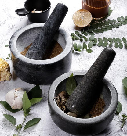 Mortier et pilon en pierre