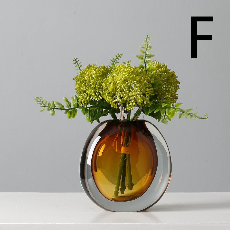 Vaso moderno in vetro