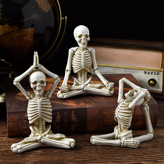 Decorazioni di Halloween – Teschio scheletro in resina per scrivania (stile yoga/horror)