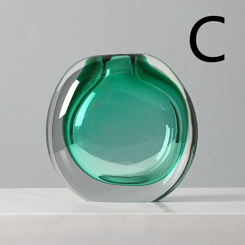 Vaso moderno in vetro