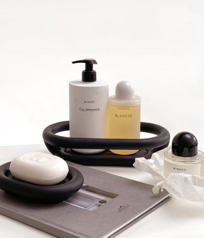 Contenitore di sapone e saponetta