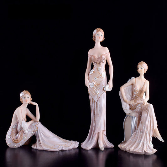 Scultura donna elegante