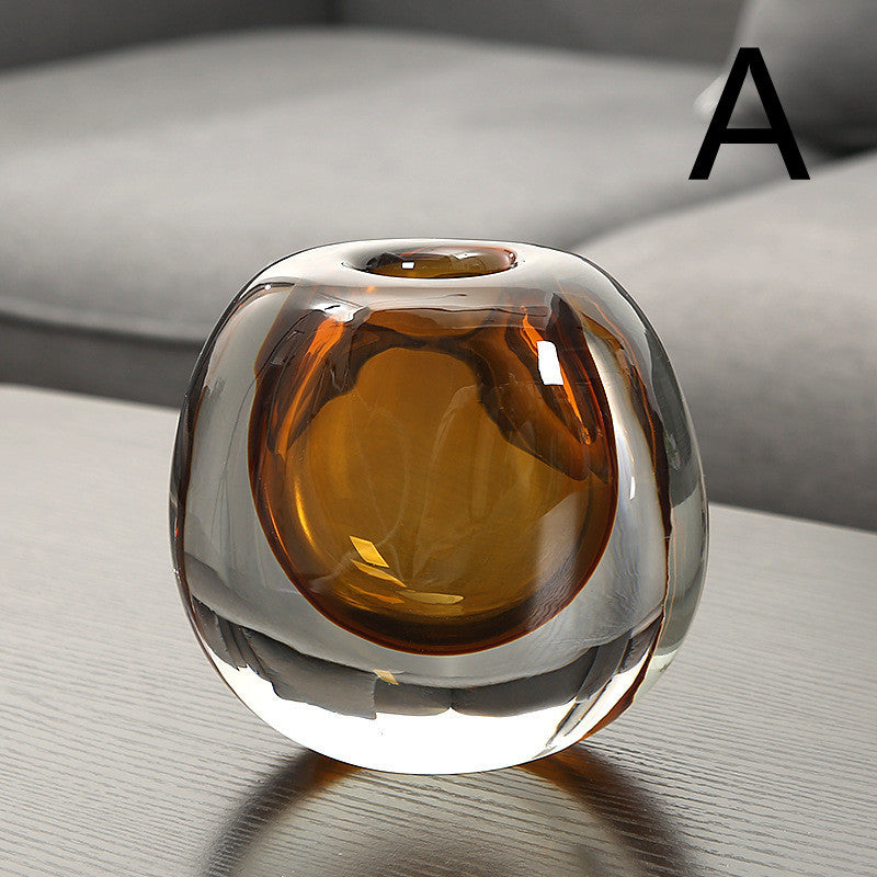 Vaso moderno in vetro