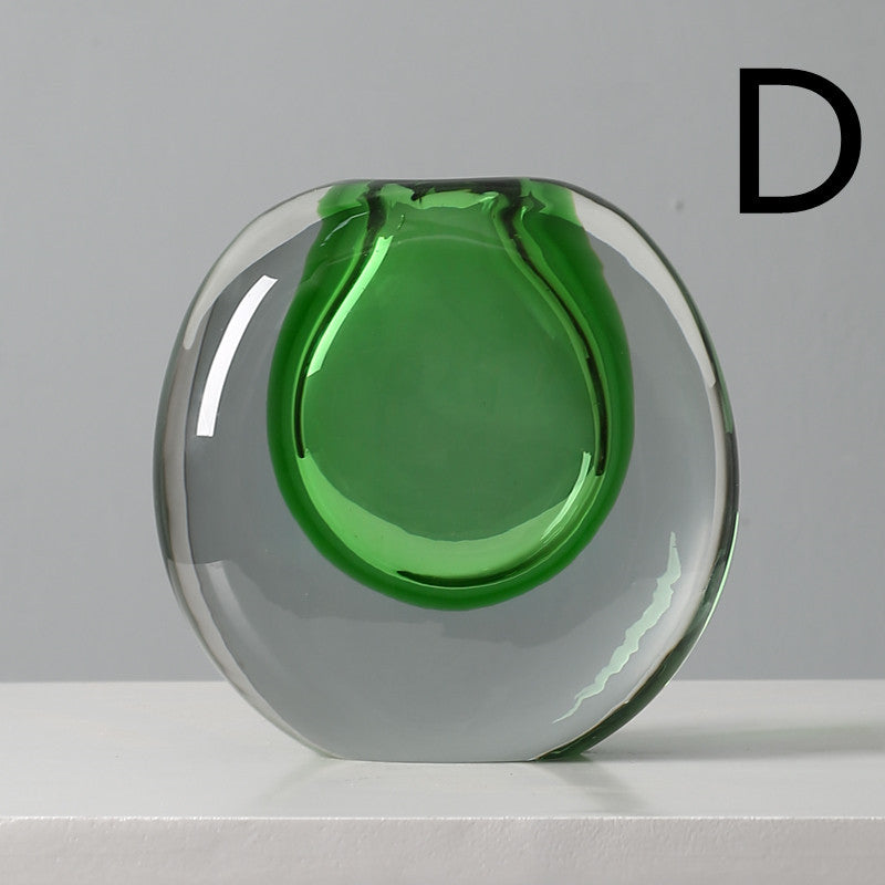 Vaso moderno in vetro