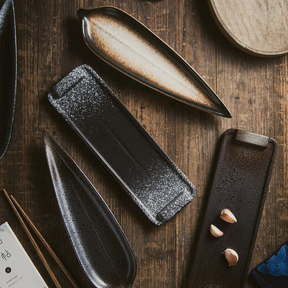 Piatto irregolare in ceramica