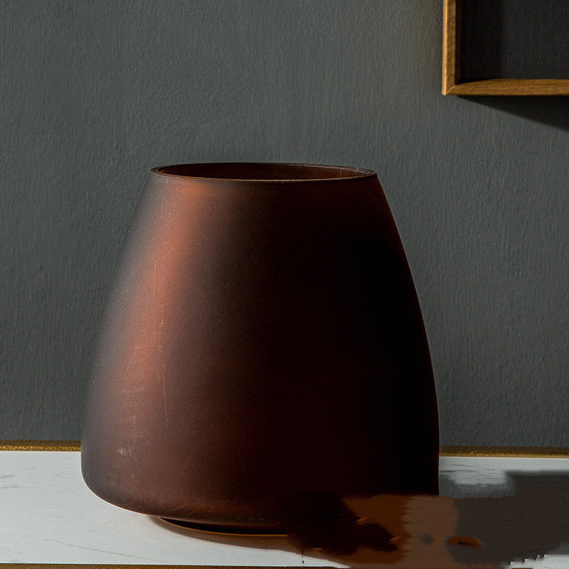 Decorazione vaso in vetro color caffè opaco